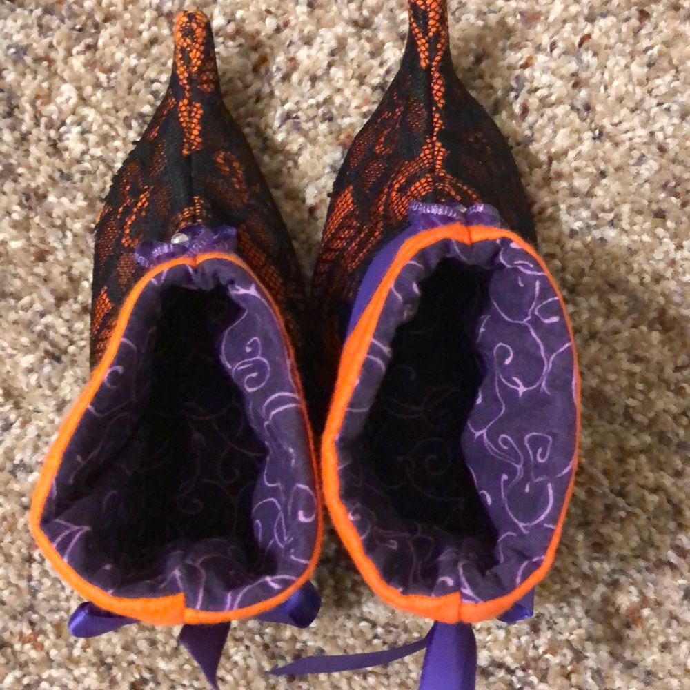 Baby Halloween booties - Picture 3 of 4
